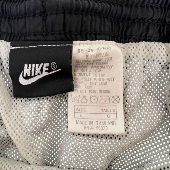 Vintage 90s Nike black large Swoosh Lined Swim Trunks Mens spell out - Picture 7 of 11